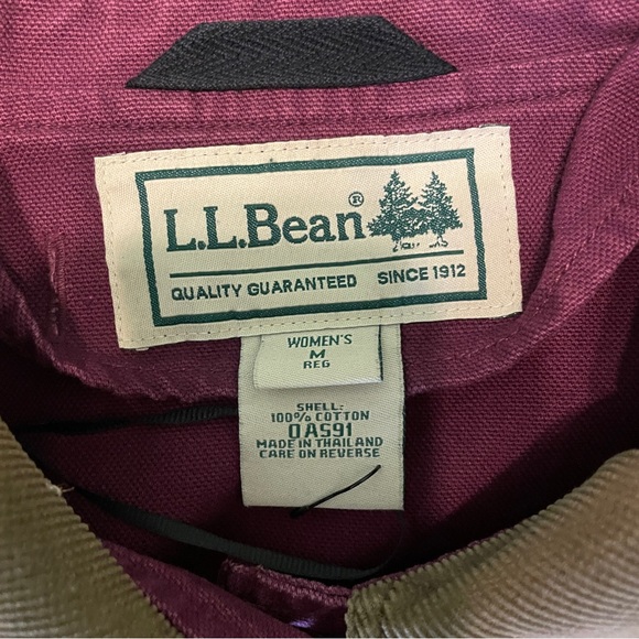 L.L. Bean Women’s Burgundy Barn Jacket Medium - Picture 5 of 13